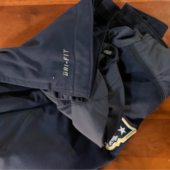 New England Patriots logo pull over warm - Picture 13 of 13